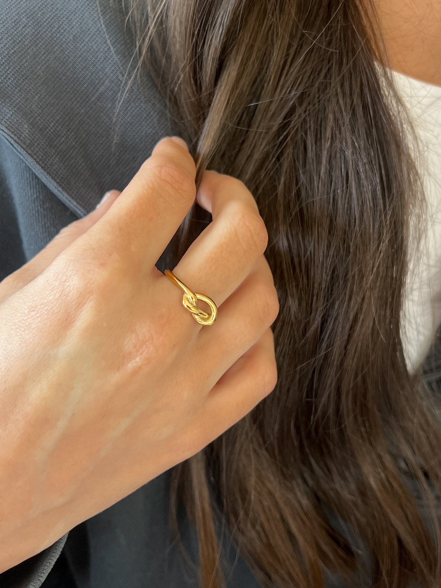 Dainty Knot Ring