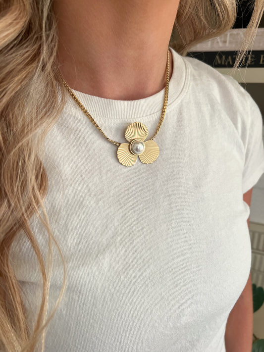 Chunky Flower Necklace
