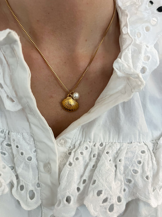 Pearl Shell Necklace