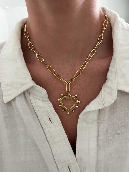 Antique Hollow Heart Necklace
